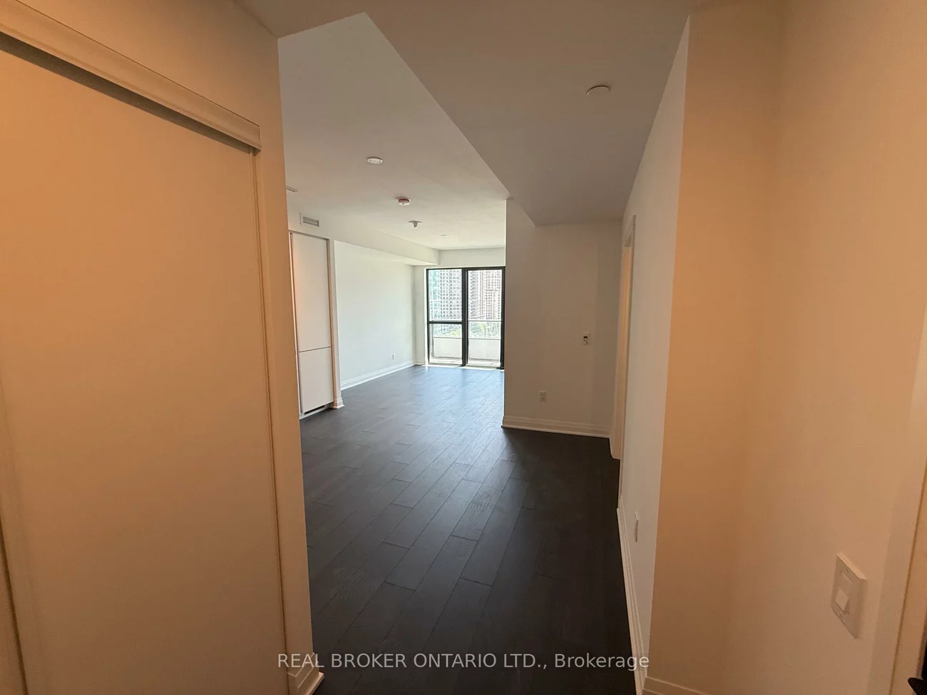4015, The Exchange, City Centre, Mississauga