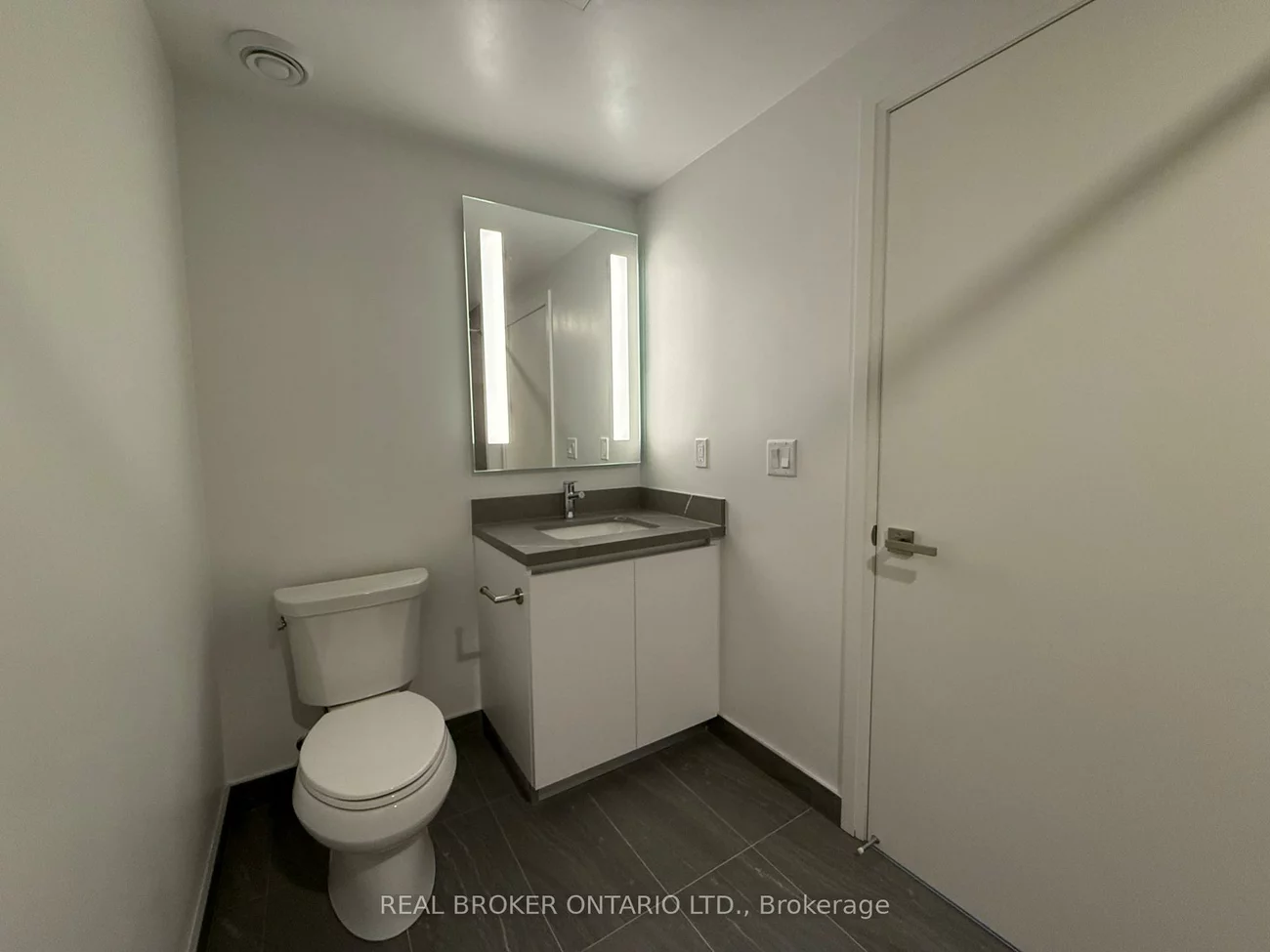 4015, The Exchange, City Centre, Mississauga