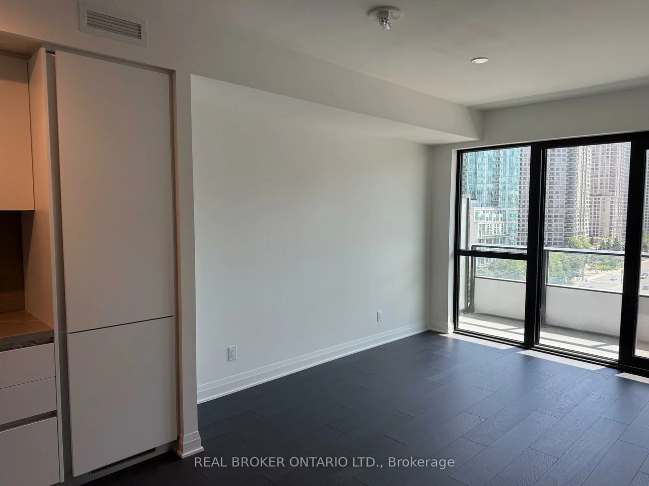 4015, The Exchange, City Centre, Mississauga