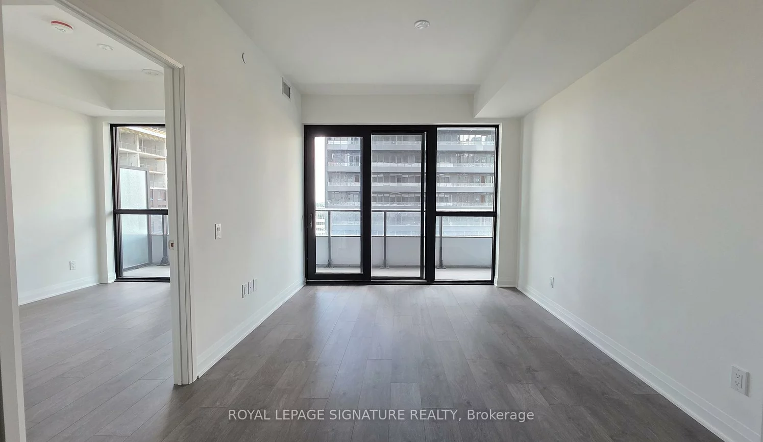 4015, The Exchange, City Centre, Mississauga
