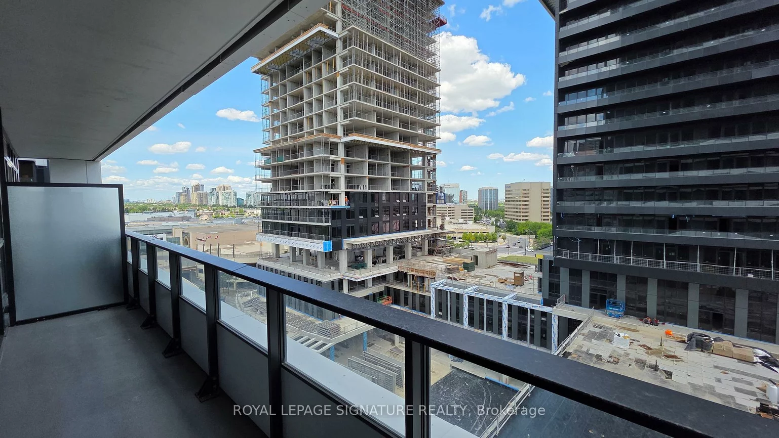 4015, The Exchange, City Centre, Mississauga