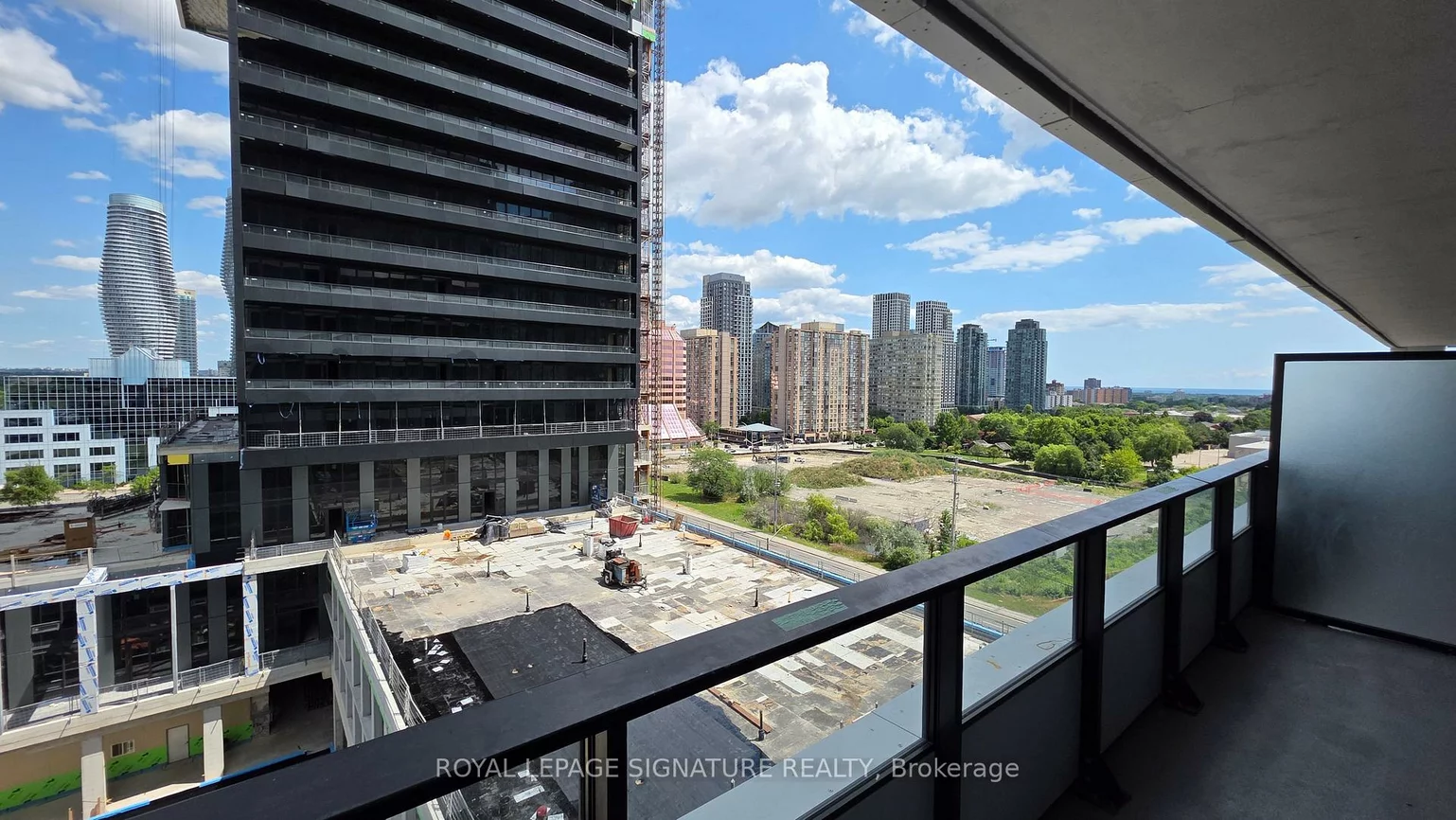 4015, The Exchange, City Centre, Mississauga