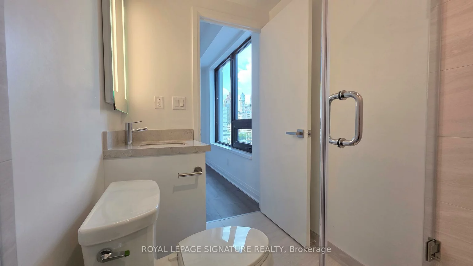 4015, The Exchange, City Centre, Mississauga