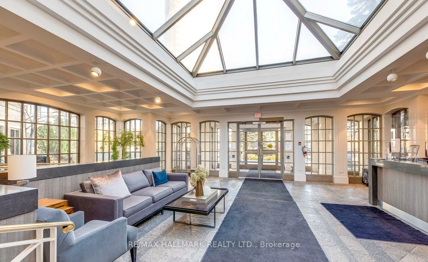 55, Kingsbridge Garden, Hurontario, Mississauga