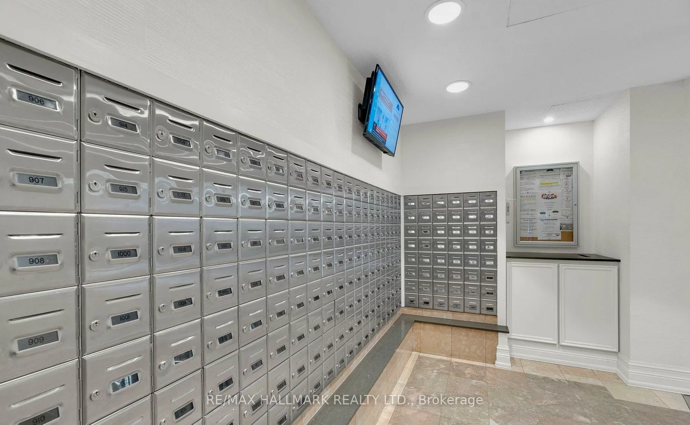 55, Kingsbridge Garden, Hurontario, Mississauga