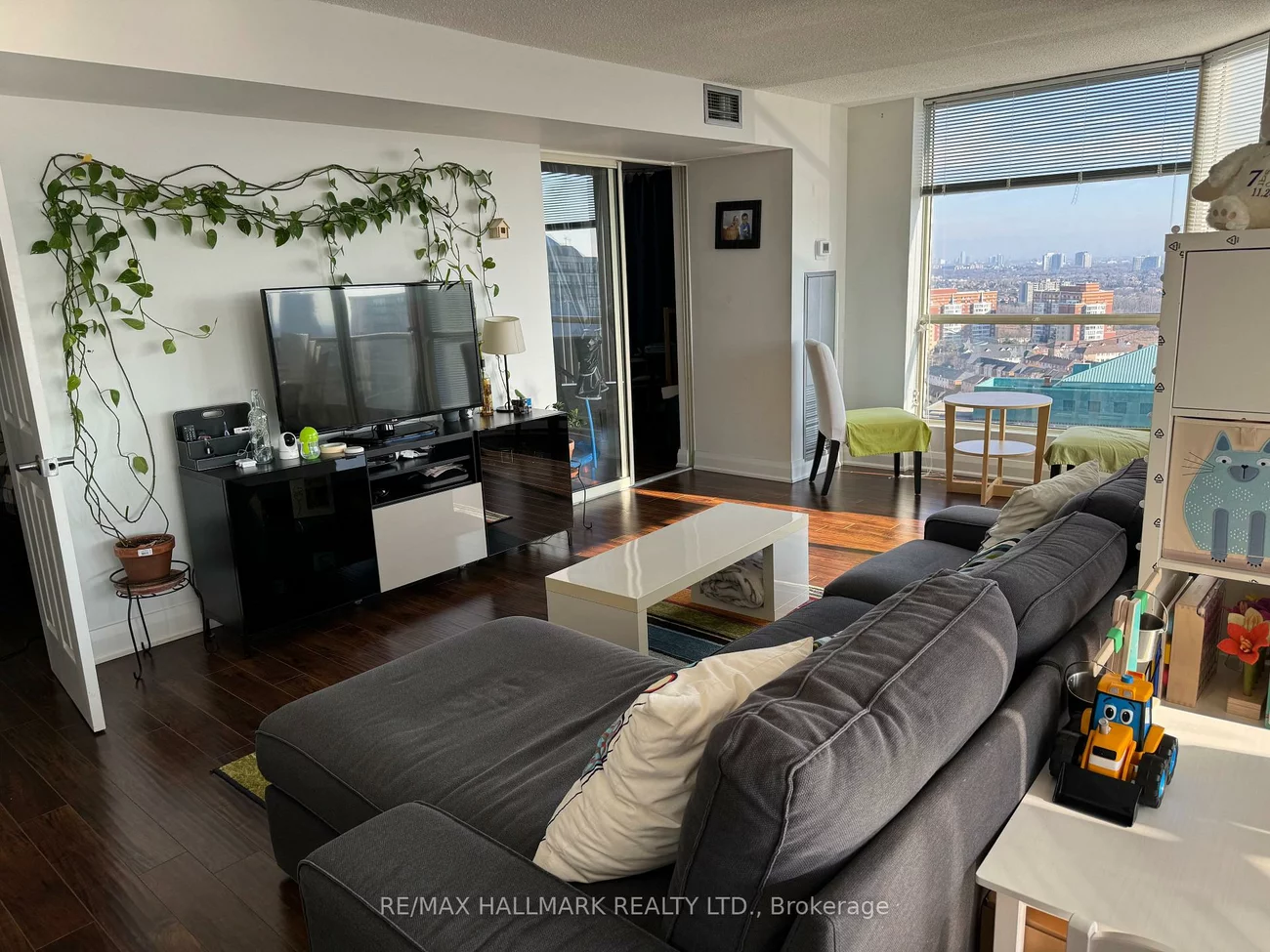 55, Kingsbridge Garden, Hurontario, Mississauga