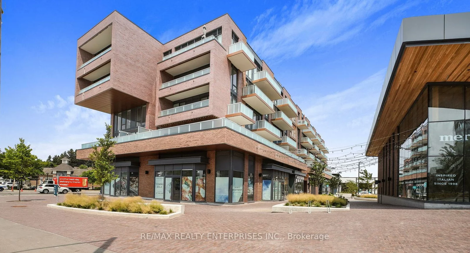 215, LAKESHORE, Port Credit, Mississauga