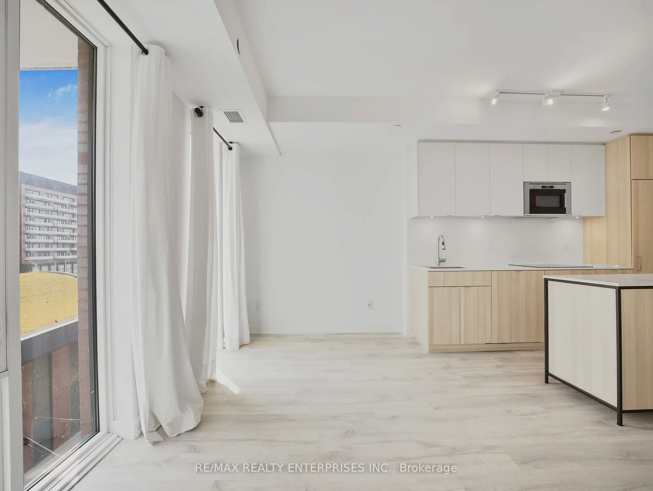 215, LAKESHORE, Port Credit, Mississauga