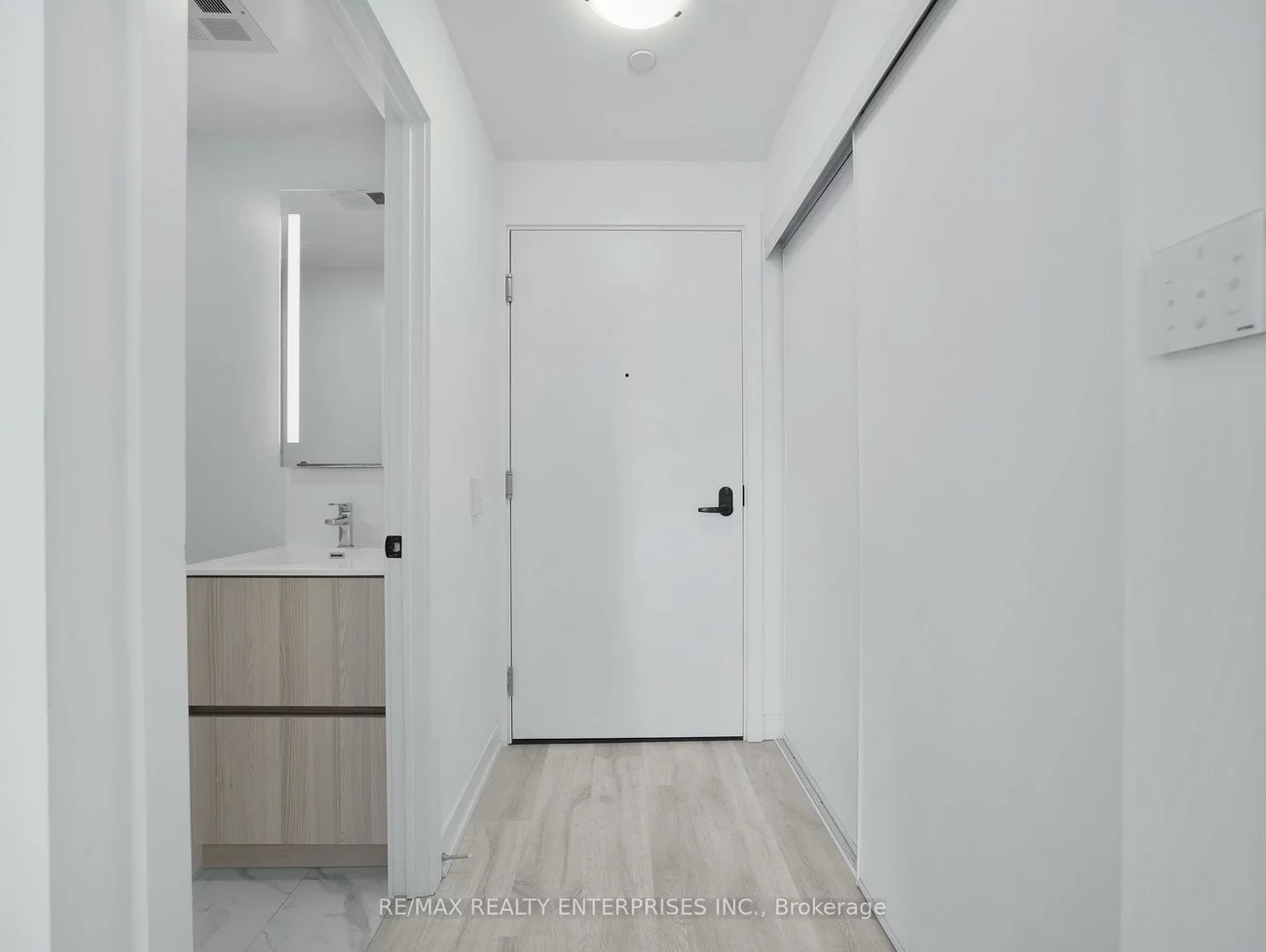 215, LAKESHORE, Port Credit, Mississauga