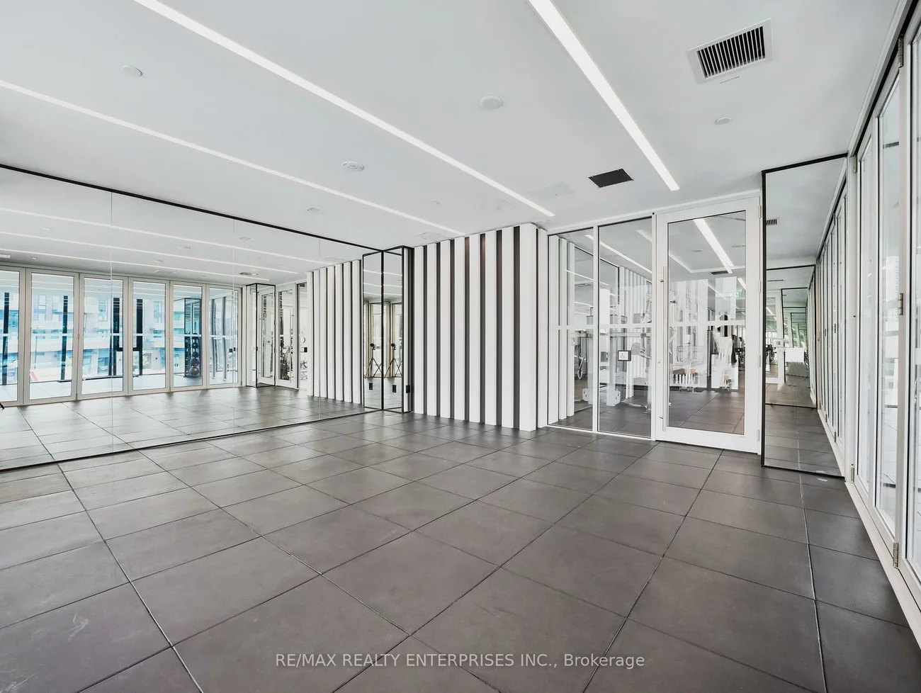 215, LAKESHORE, Port Credit, Mississauga