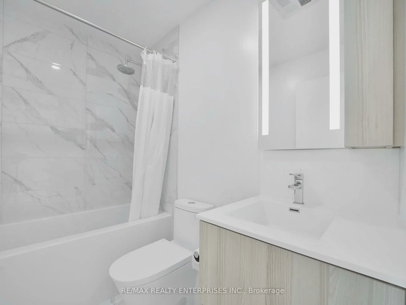 215, LAKESHORE, Port Credit, Mississauga
