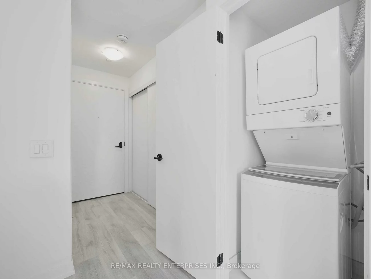 215, LAKESHORE, Port Credit, Mississauga
