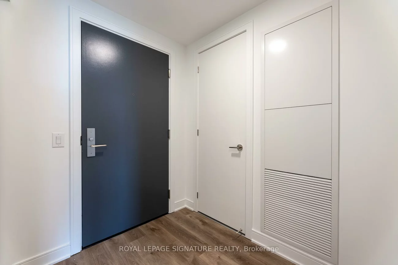 86, Dundas, Cooksville, Mississauga