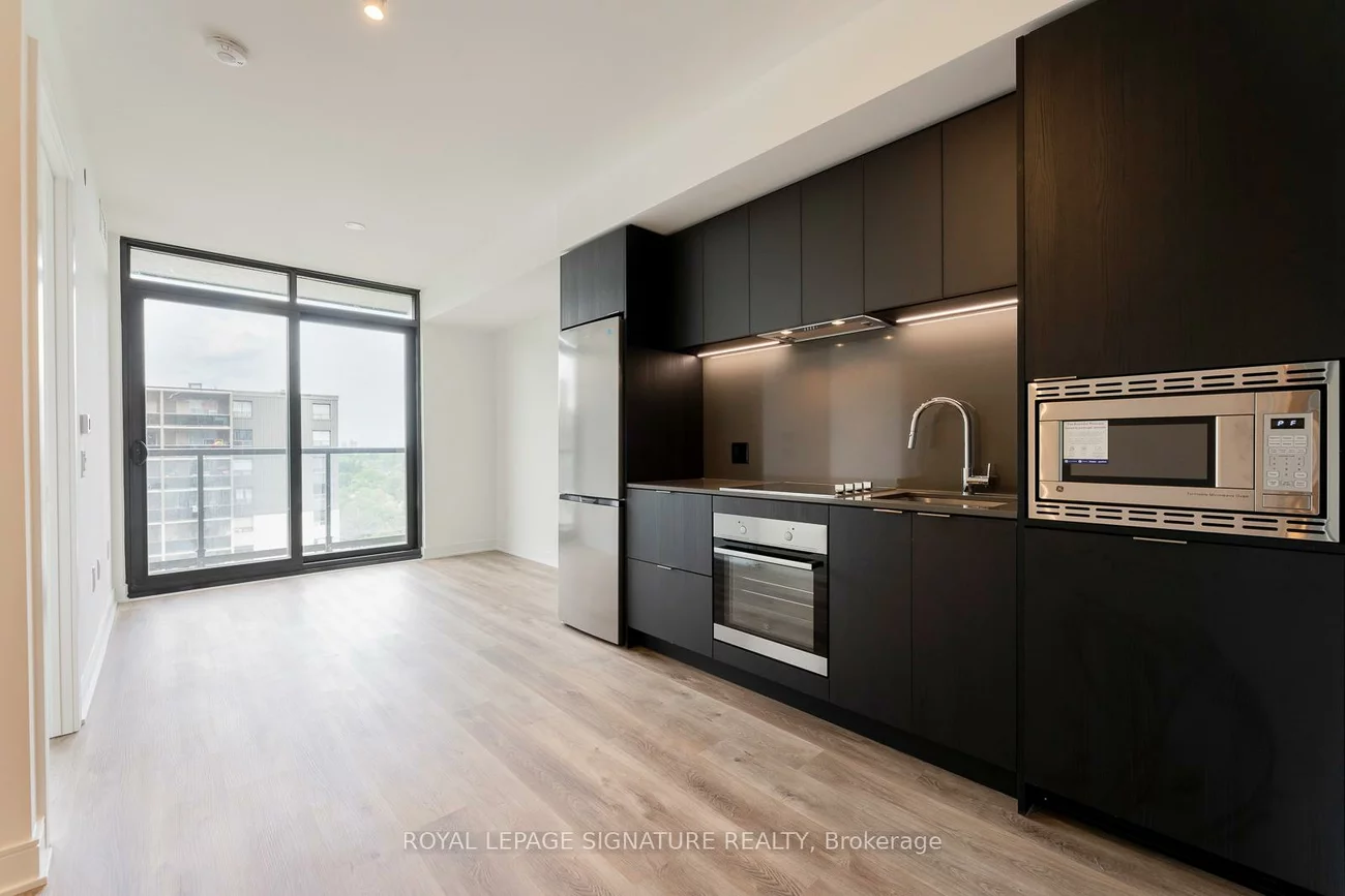 86, Dundas, Cooksville, Mississauga