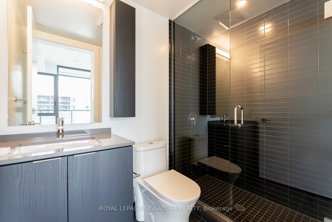 86, Dundas, Cooksville, Mississauga