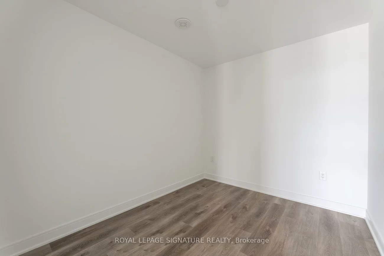 86, Dundas, Cooksville, Mississauga