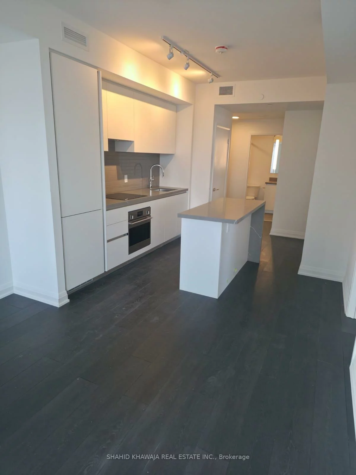4015, The Exchange, City Centre, Mississauga