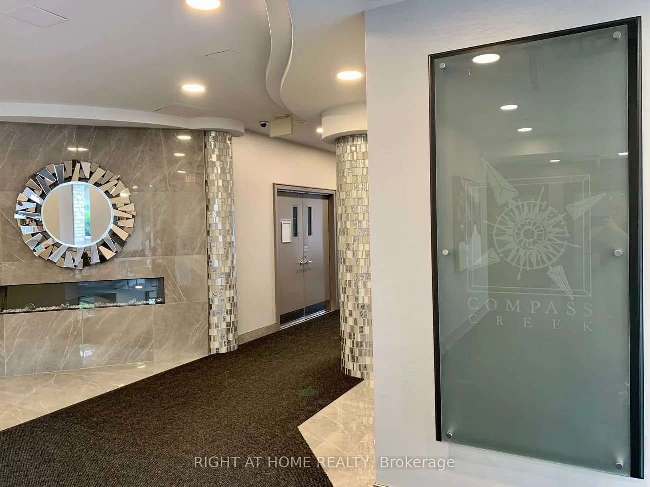 200, Burnhamthorpe, City Centre, Mississauga