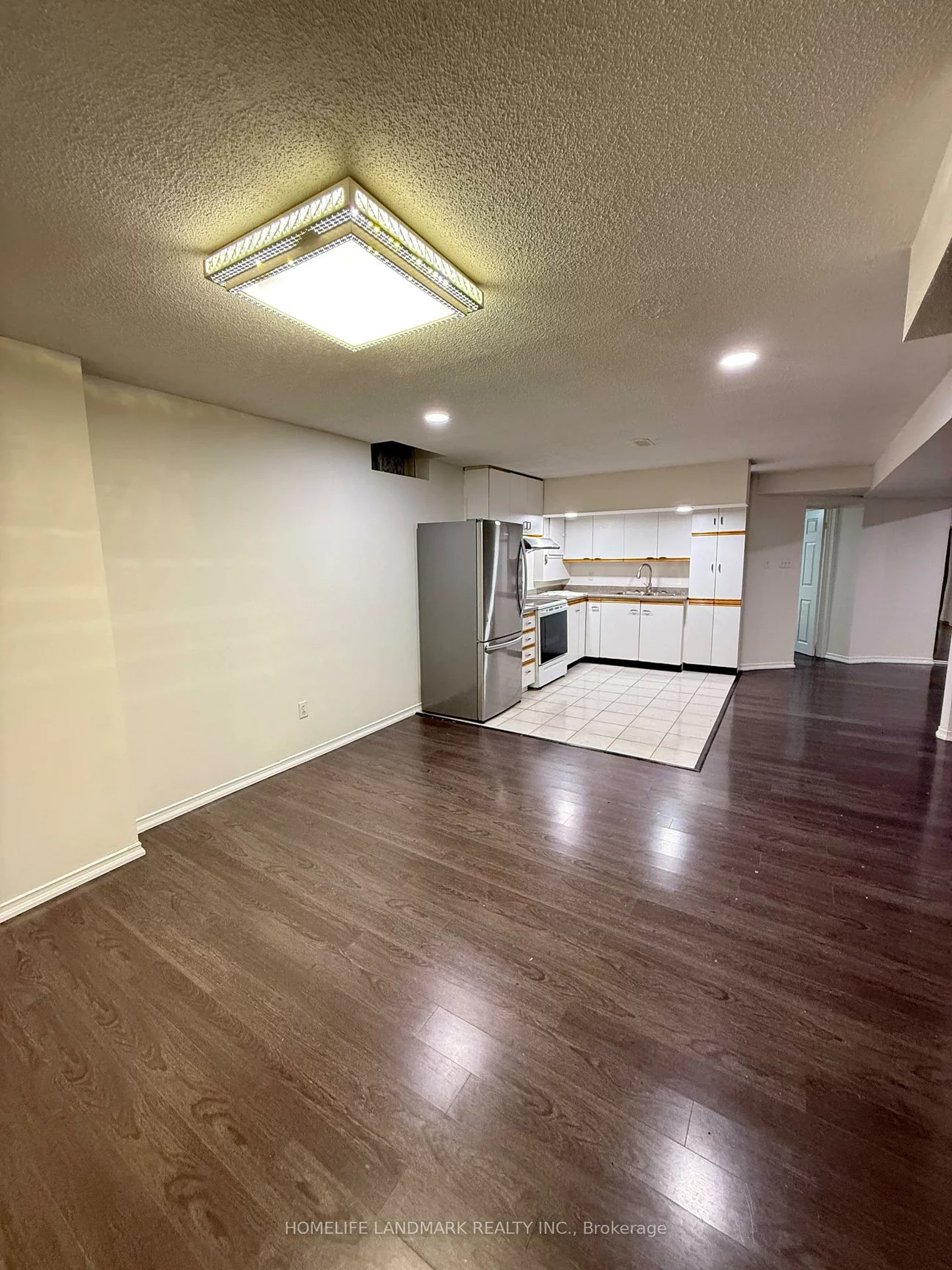 5932, Hemingway, Central Erin Mills, Mississauga