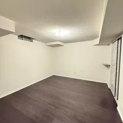 5932, Hemingway, Central Erin Mills, Mississauga
