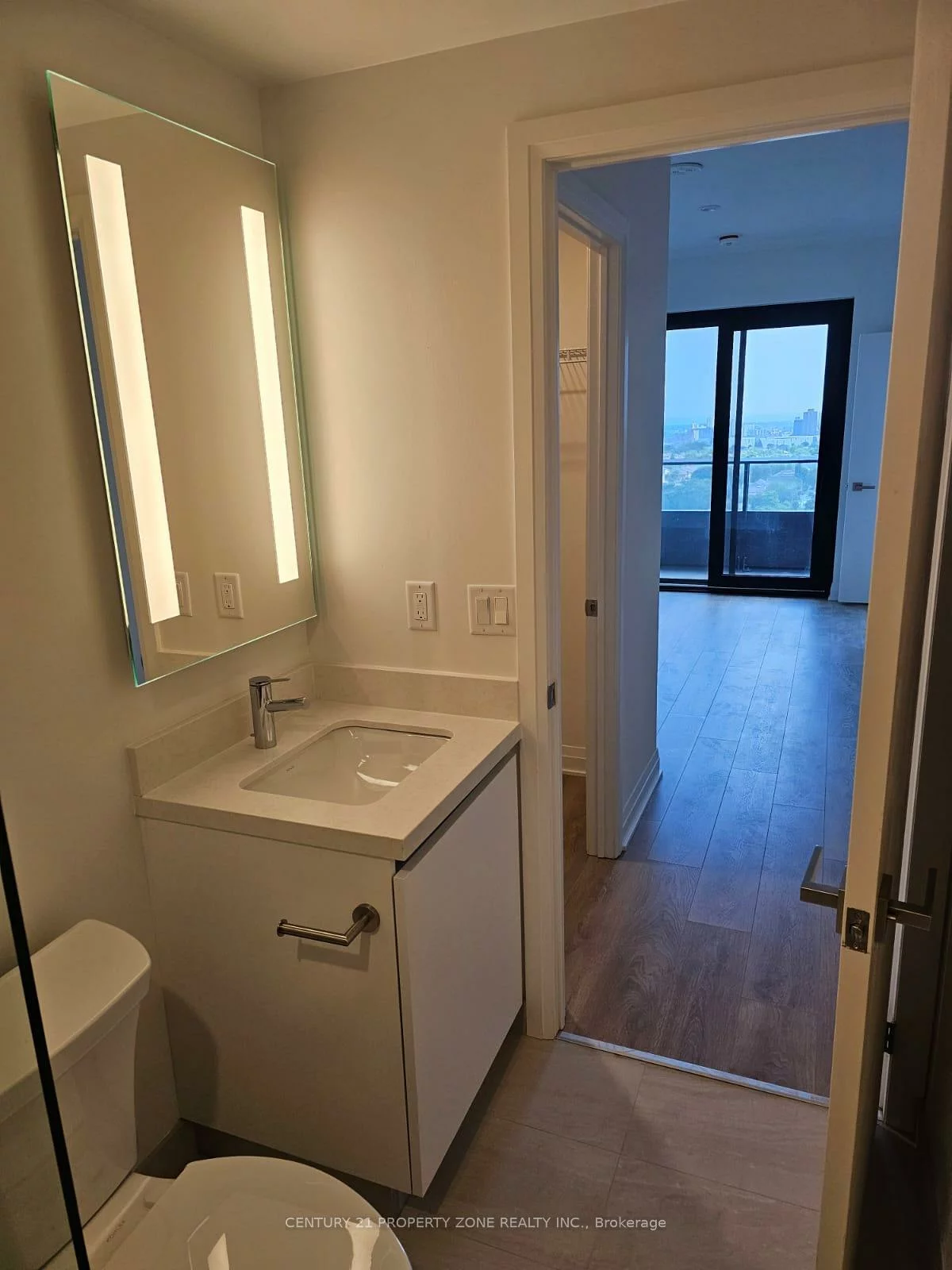 4015, The Exchange, City Centre, Mississauga