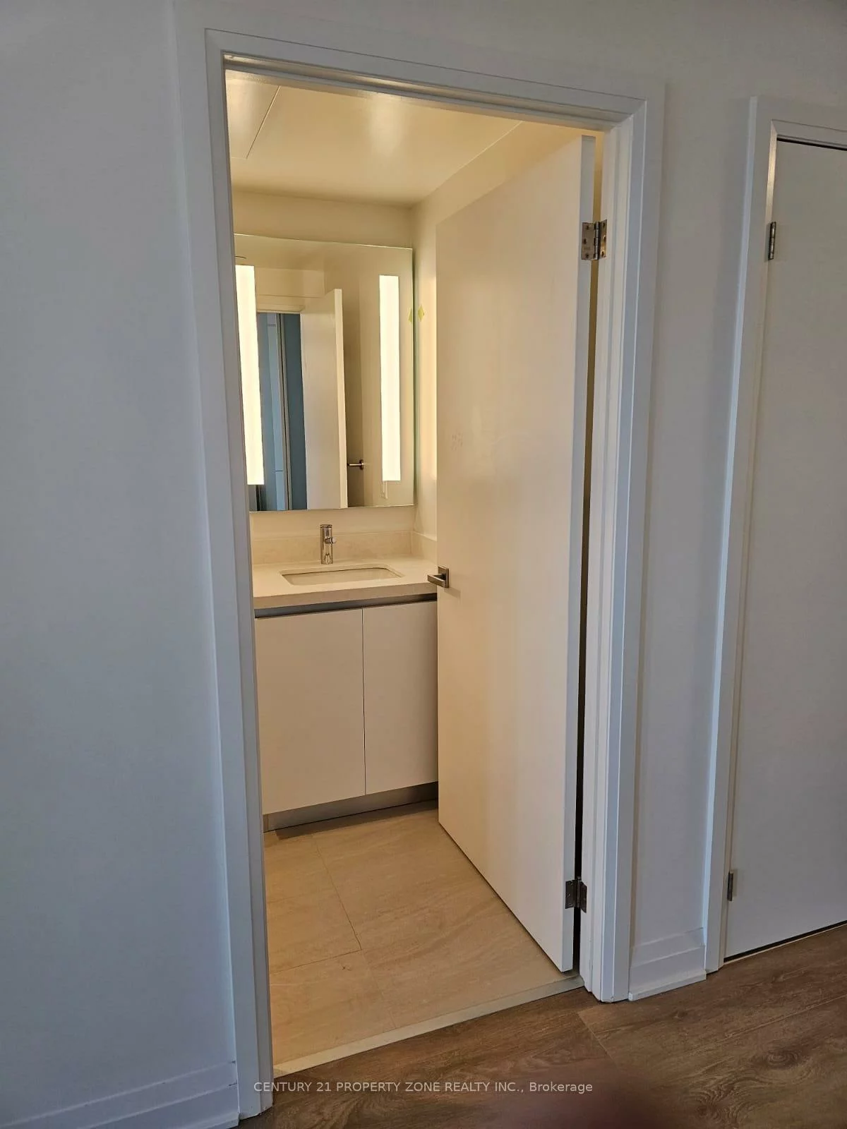 4015, The Exchange, City Centre, Mississauga