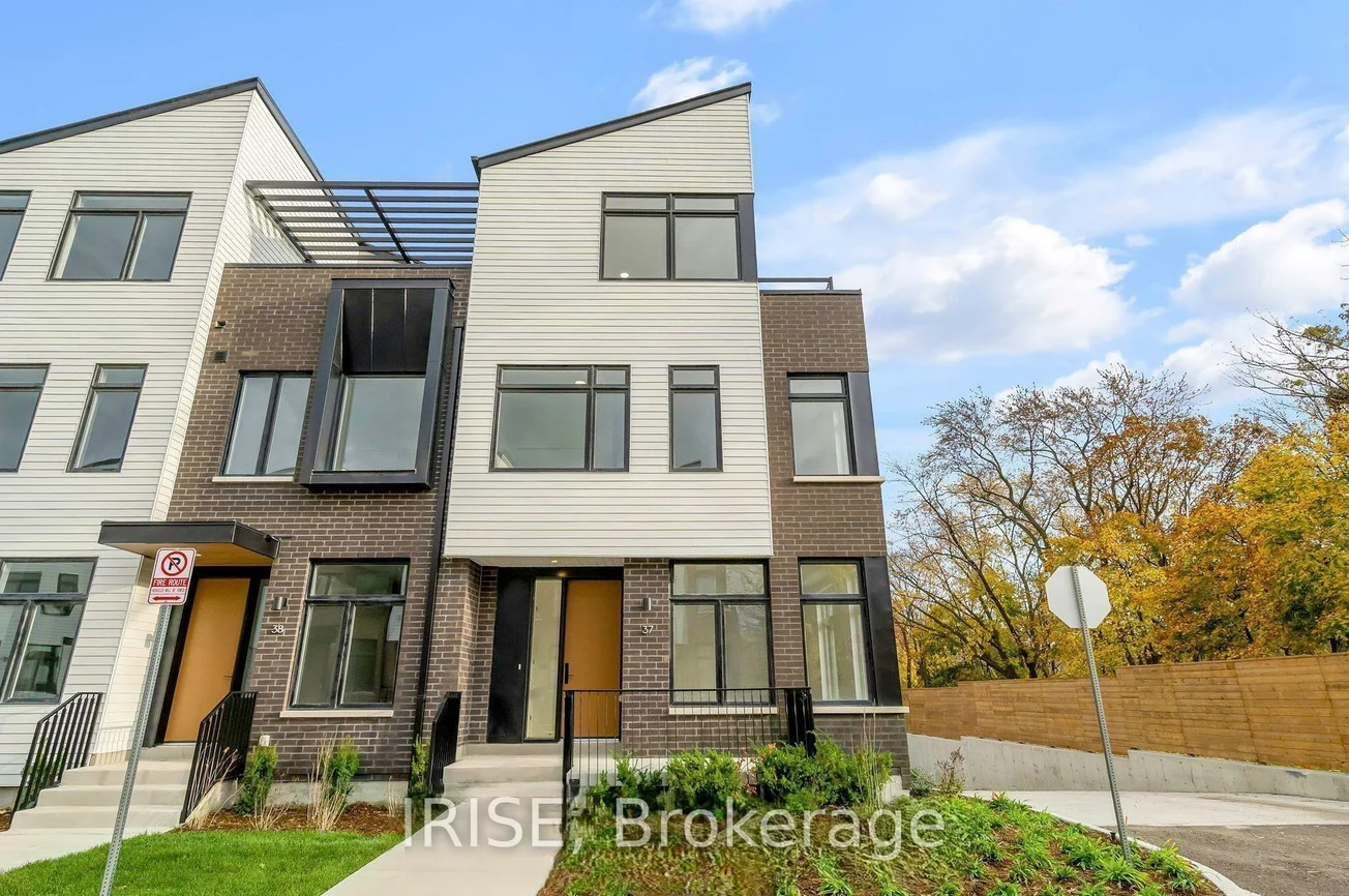 40, Lou Parsons, Port Credit, Mississauga