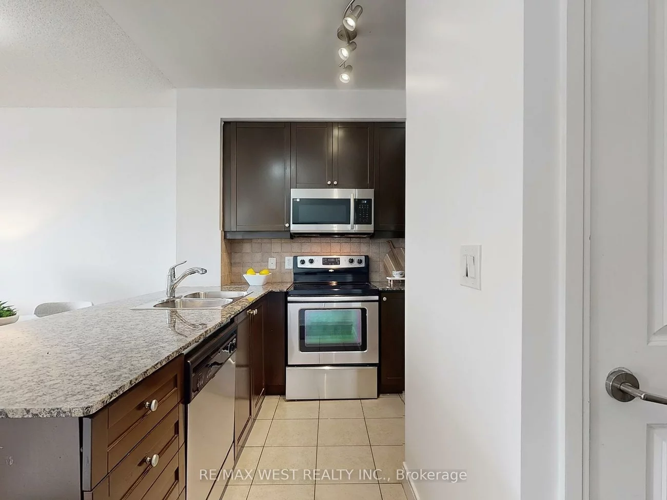 80, Absolute, City Centre, Mississauga