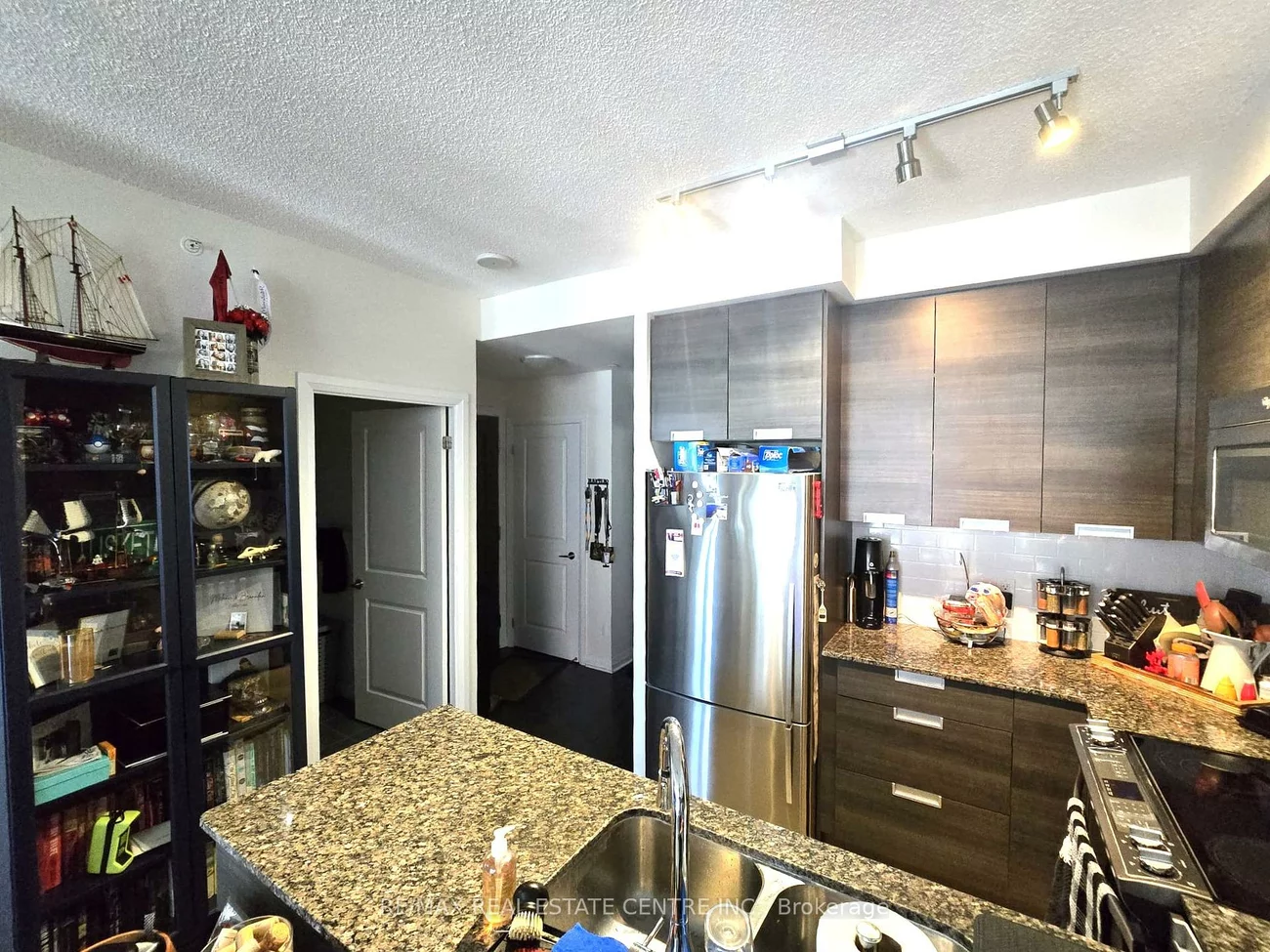 75, Eglinton, Hurontario, Mississauga