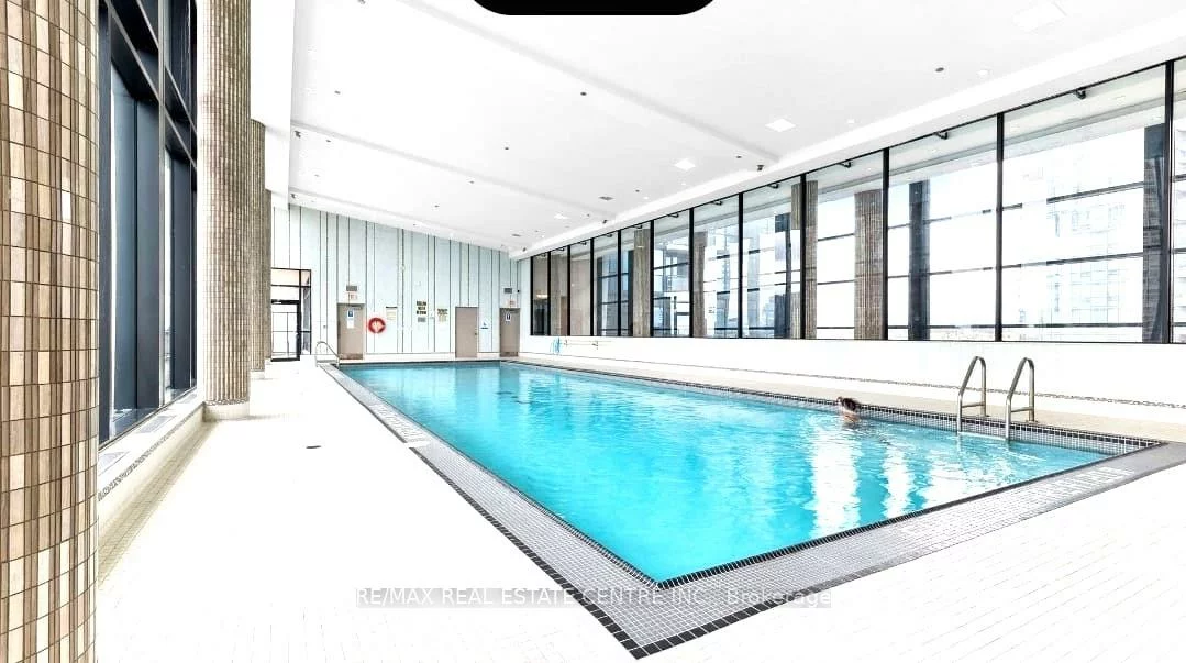 75, Eglinton, Hurontario, Mississauga