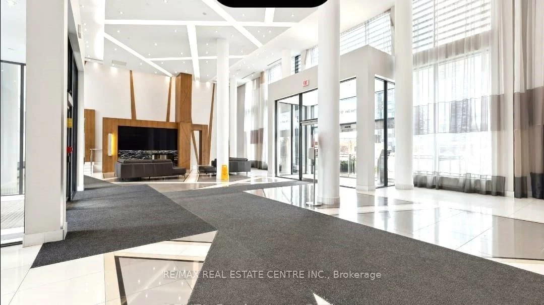 75, Eglinton, Hurontario, Mississauga