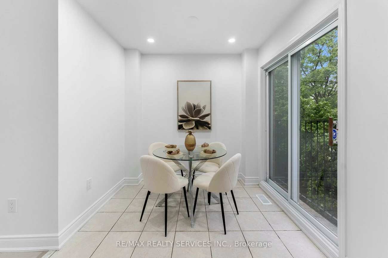 80, Acorn, Hurontario, Mississauga