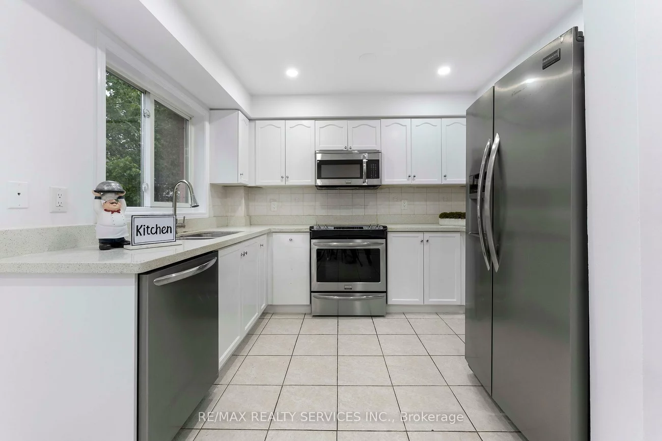 80, Acorn, Hurontario, Mississauga