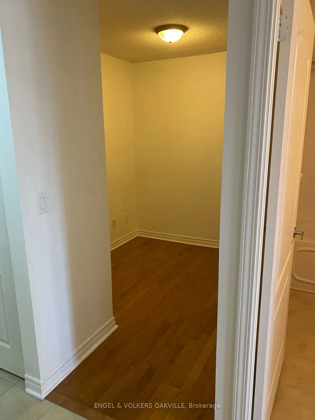 4090, Living Arts, City Centre, Mississauga