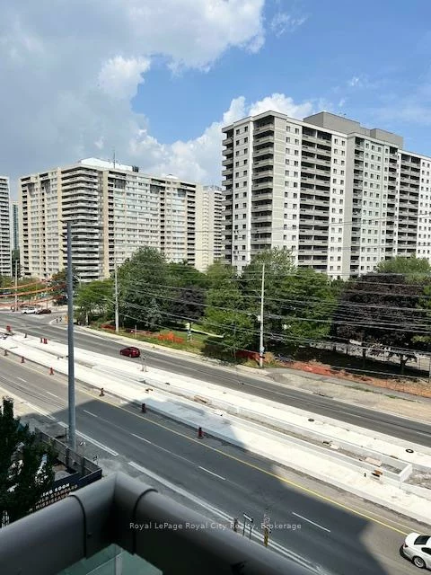 3504, Hurontario, Fairview, Mississauga