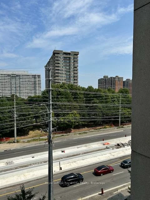 3504, Hurontario, Fairview, Mississauga