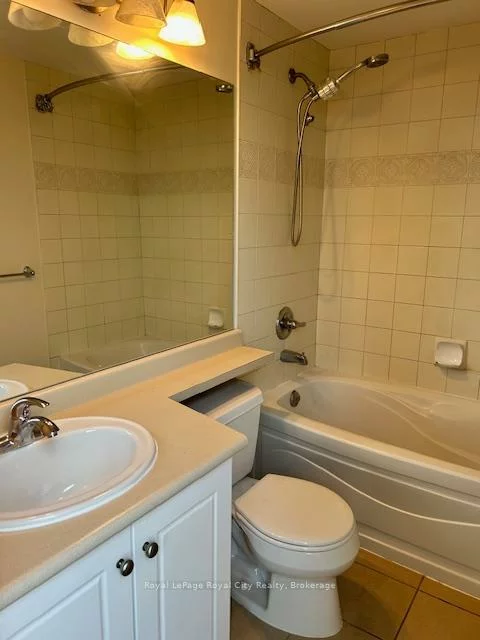 3504, Hurontario, Fairview, Mississauga