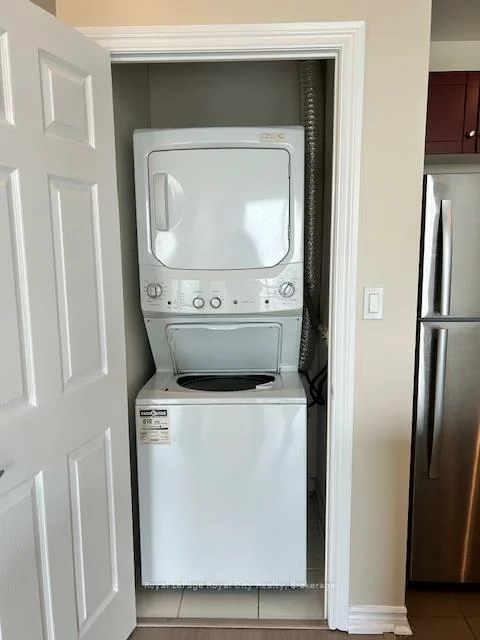 3504, Hurontario, Fairview, Mississauga