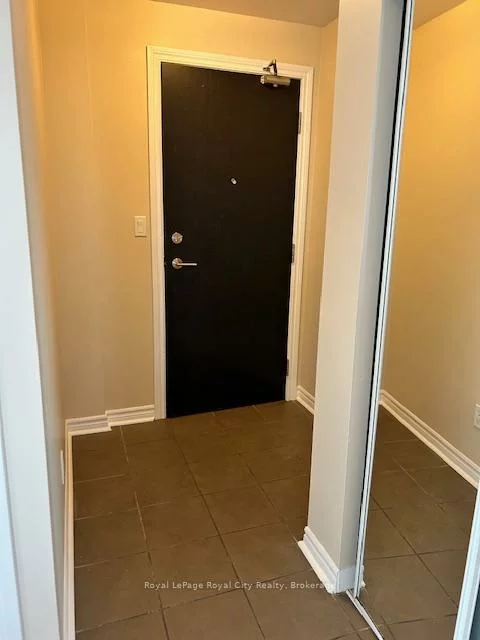 3504, Hurontario, Fairview, Mississauga