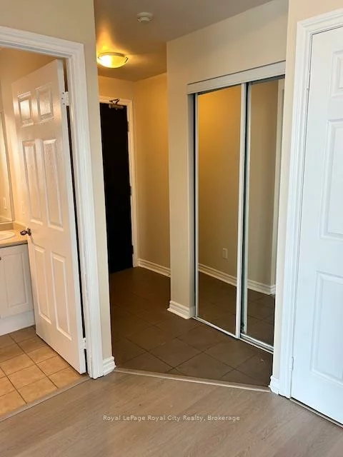 3504, Hurontario, Fairview, Mississauga