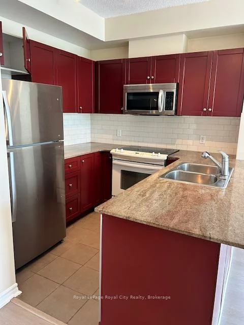 3504, Hurontario, Fairview, Mississauga