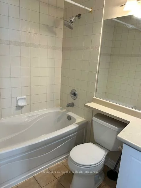 3504, Hurontario, Fairview, Mississauga
