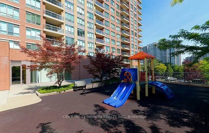 156, Enfield, City Centre, Mississauga