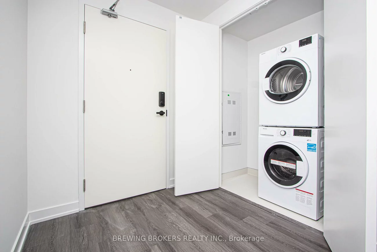 3883, Quartz, City Centre, Mississauga