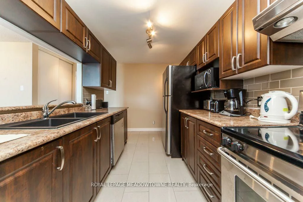 35, Trailwood, Hurontario, Mississauga