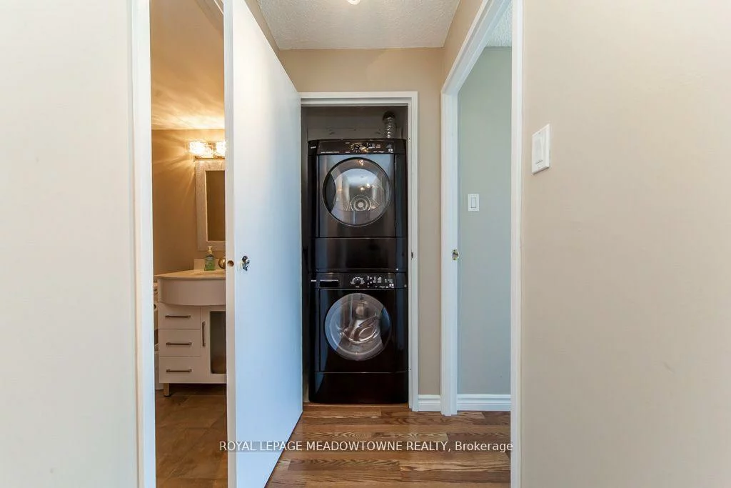 35, Trailwood, Hurontario, Mississauga