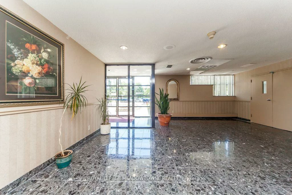 35, Trailwood, Hurontario, Mississauga