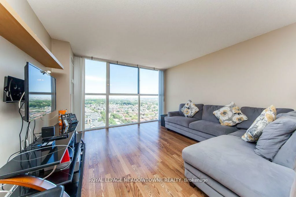 35, Trailwood, Hurontario, Mississauga