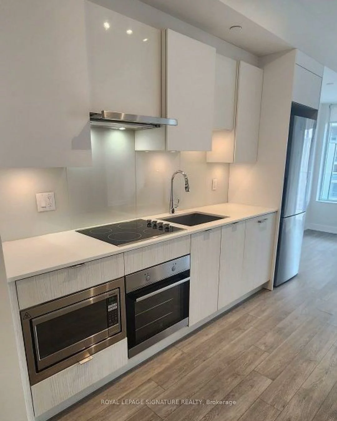 28, Ann, Port Credit, Mississauga