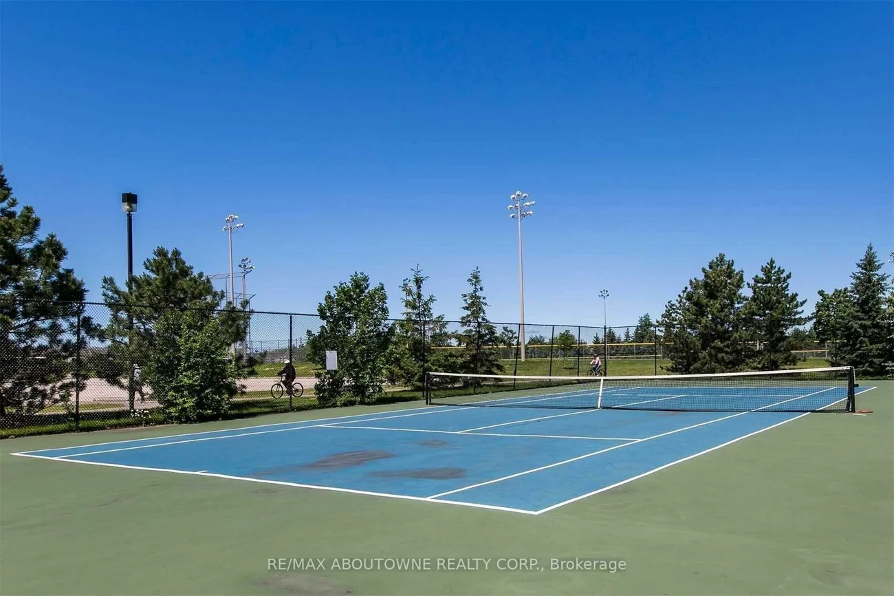 2565, Erin Centre, Central Erin Mills, Mississauga